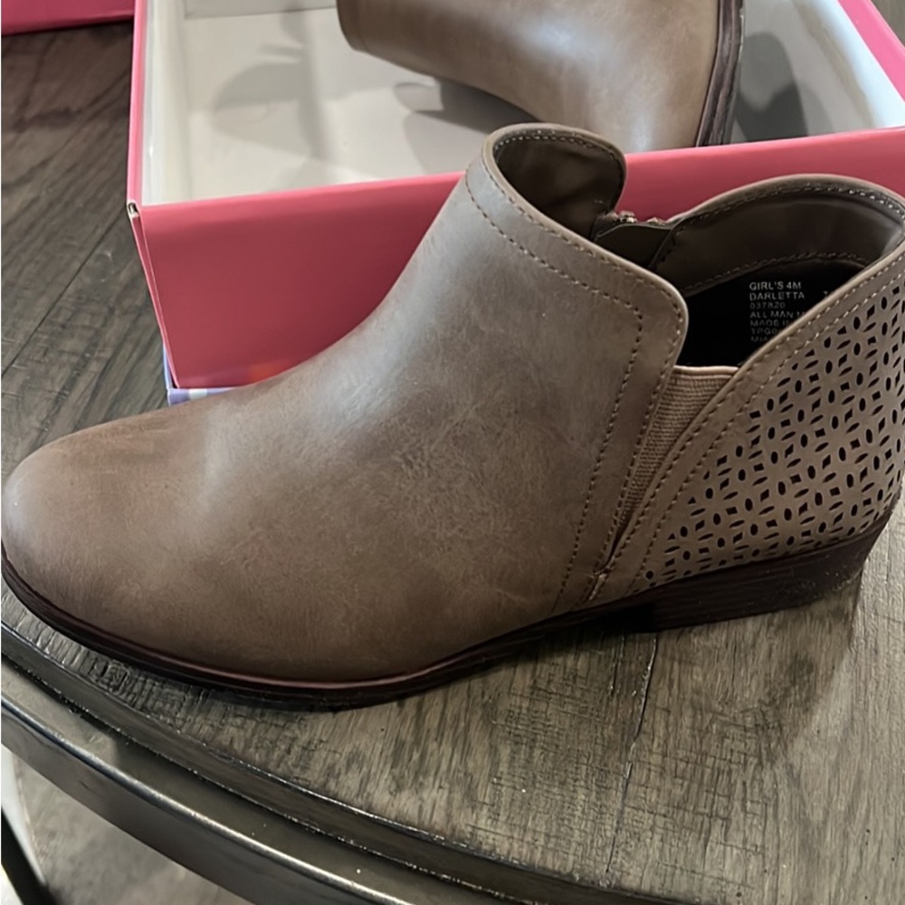 MIA girls booties